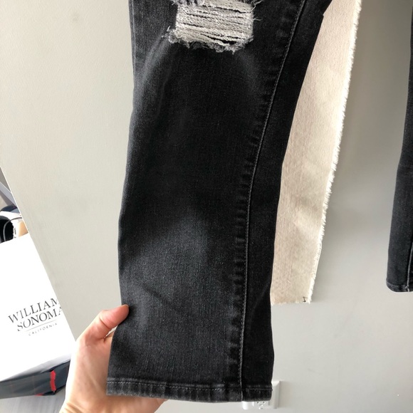 LEVIS High Rise Straight Jeans (724) - Picture 6 of 6